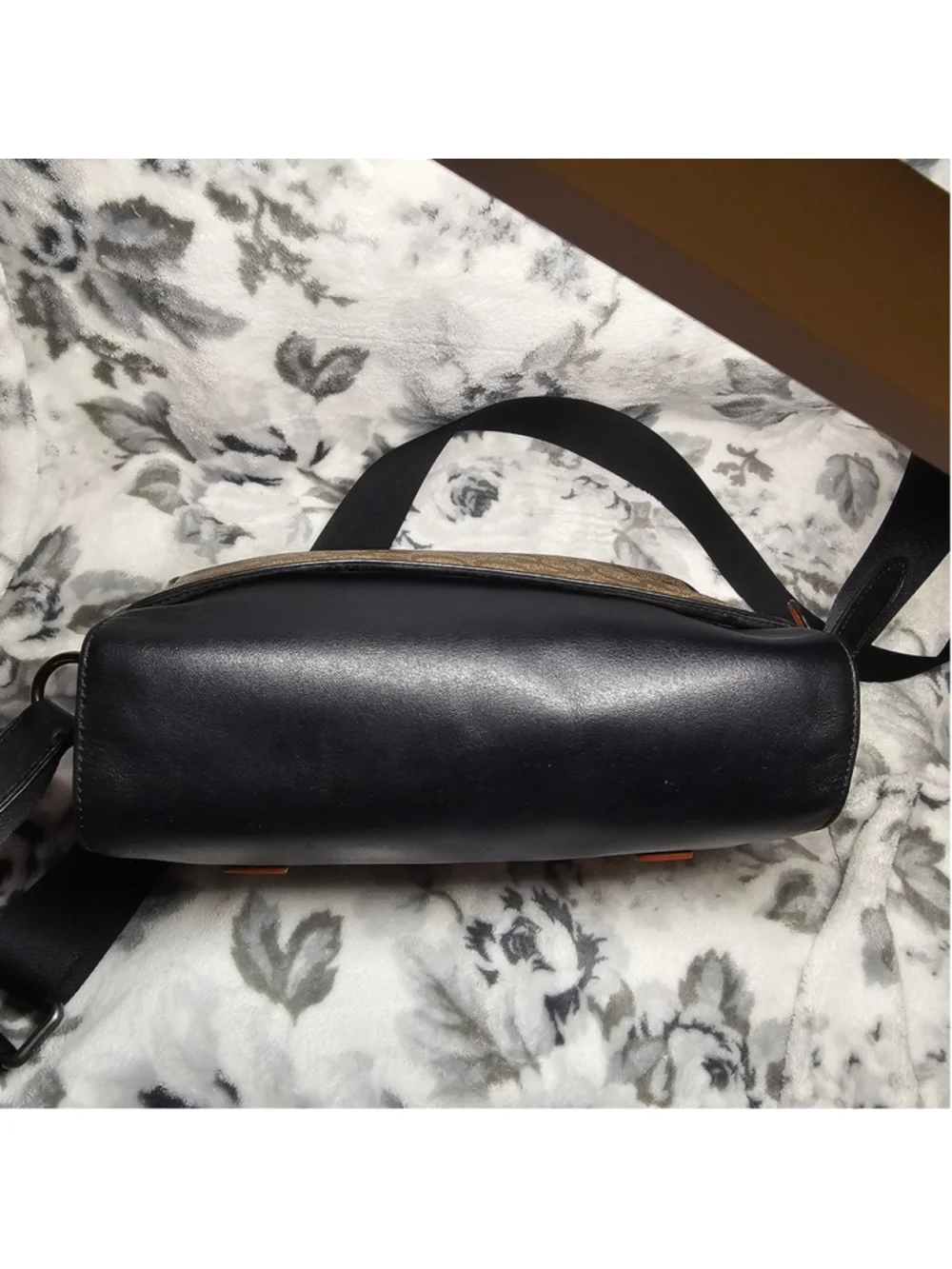 Coach Track Messenger Bag In Signature Canvas With Colorblock (Style C2725)